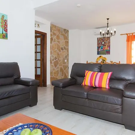 Puerto Del Carmen Sleeps 4 Air Con Wifi